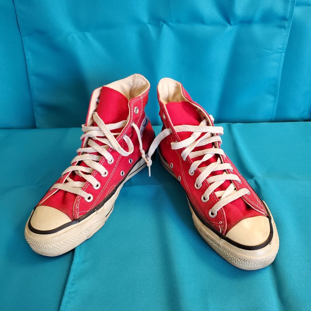 Converse Chuck Taylor All Star Red Lace Up High Top Shoes Size 9 Women's